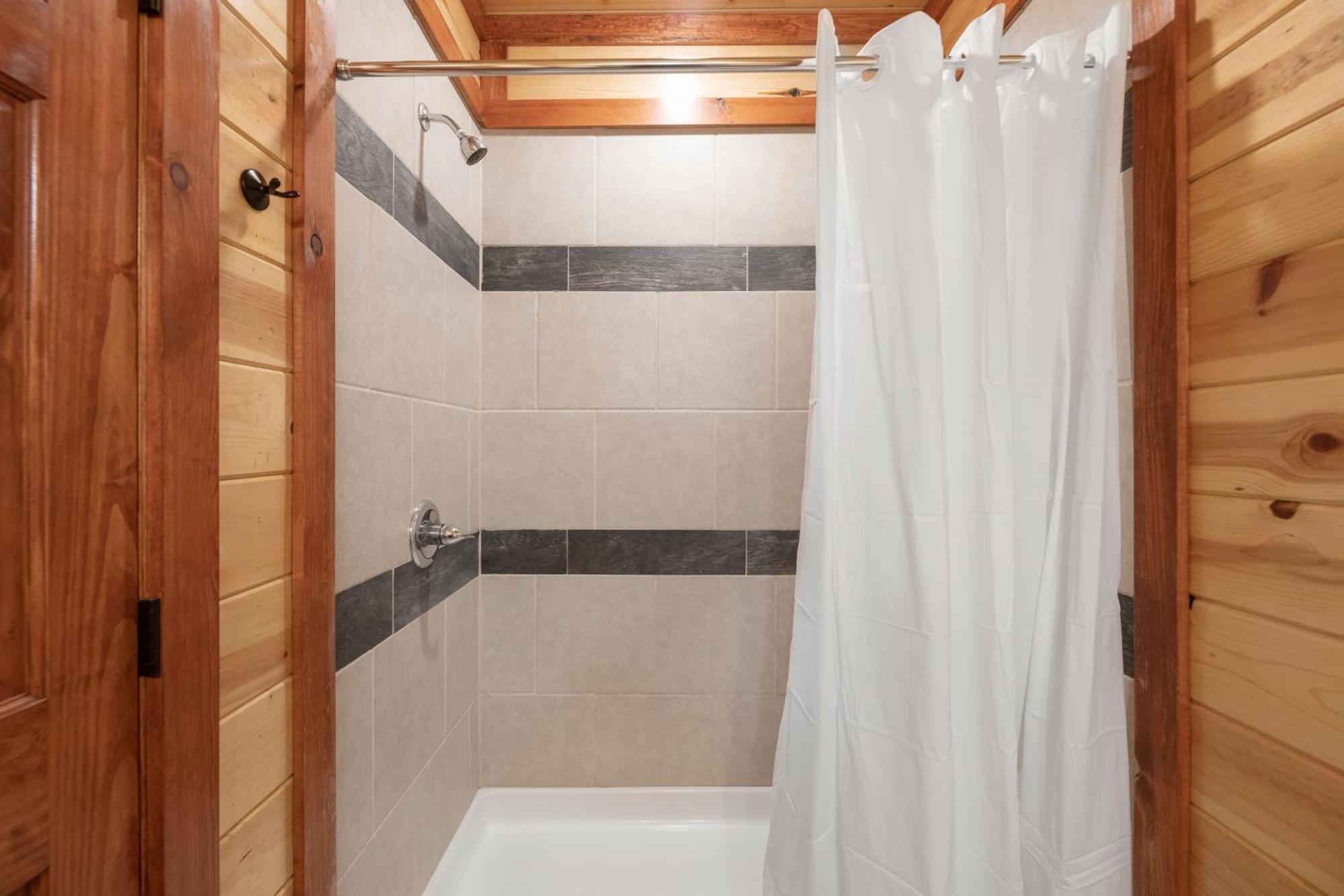 Sugarland By Avantstay Sleeps 28 Home Theatre Two Hot Tubs Indoor Pool Incredible Views Pigeon Forge Dış mekan fotoğraf